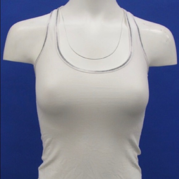 Lululemon tank - Picture 1 of 3